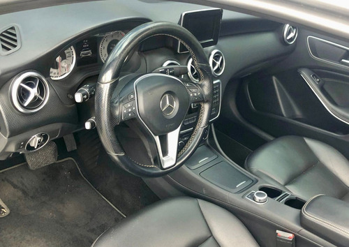 Imagen 8 de 12 de Mercedes-benz Clase A 200