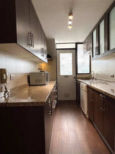 Imagen 8 de 16 de Departamento En Venta De 3 Dorm. En Vitacura