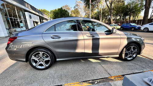 Mercedes-Benz Clase CLA 1.6 200 Cgi Sport At