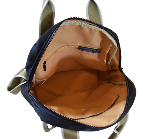 Mochila Cecchini Urbana Con Manijas Superiores Combinadas Color Negro 67.c2680.1