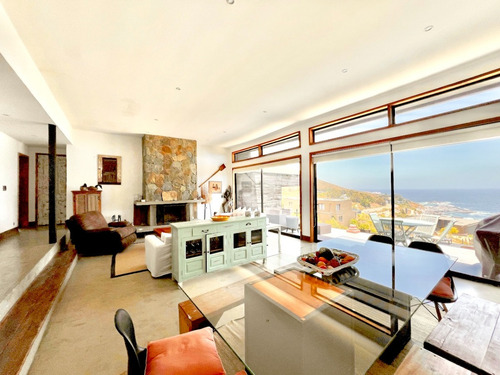 Linda Casa En Venta Con Preciosas Vistas En Zapallar