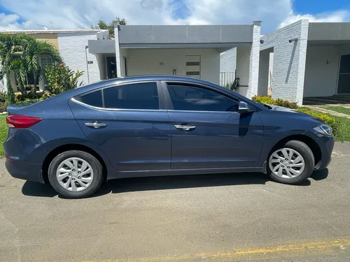 Hyundai Elantra 2017