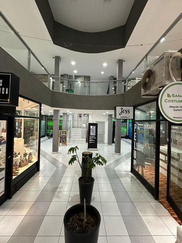 Local - Banfield Este