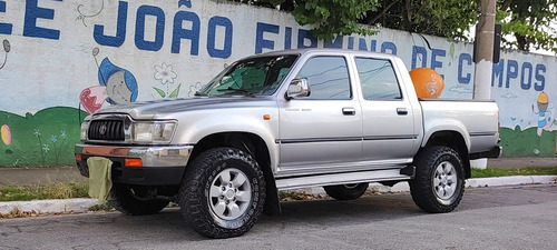 Toyota Hilux 3.0 Sr Cab. Dupla 4x4 4p