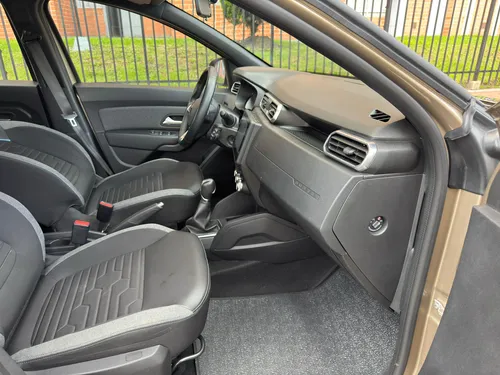 Renault Duster 1.3 Intense Cvt