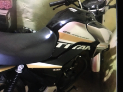 Moto Titan 160
