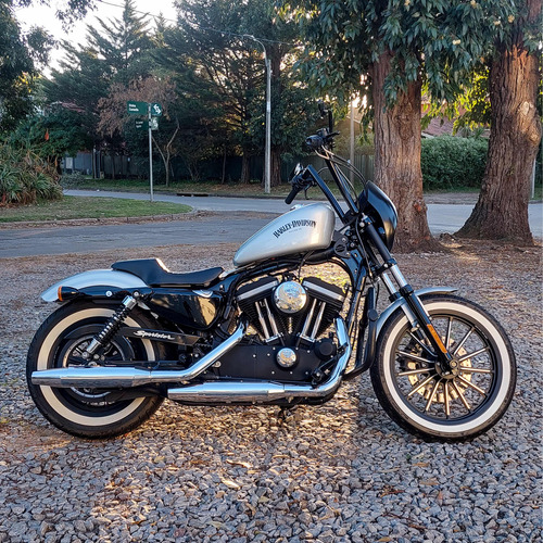 Imagen 2 de 19 de Harley Davidson Sportster Iron 883