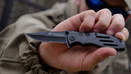 Y Smith & Wesson Extreme Ops Swa24s Cuchillo Plegable, Negro