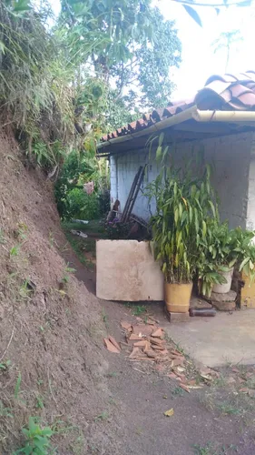 Hermosa Finca, Al Pie De La Carretera, Con Espacio Suficiente Para Hacerle Piscina Y Todo