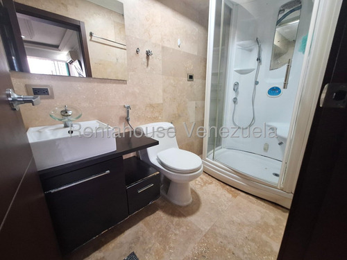 Penthouse En Venta Inm Si Eres De Gustos Exigentes Y Lo Que Buscas Es Amplitud Y Comodidad Te Invito A Conocer Este Hermoso Ph Ubicado Los Mangos, Calle Cerrada Con Vigilancia 24h. Valencia 25-19724