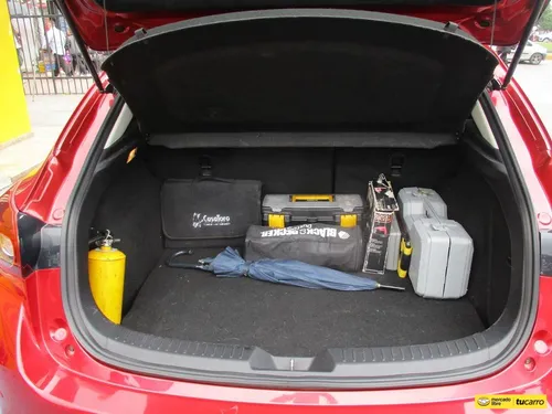 Mazda 3 TOURING 2000CC AT AA