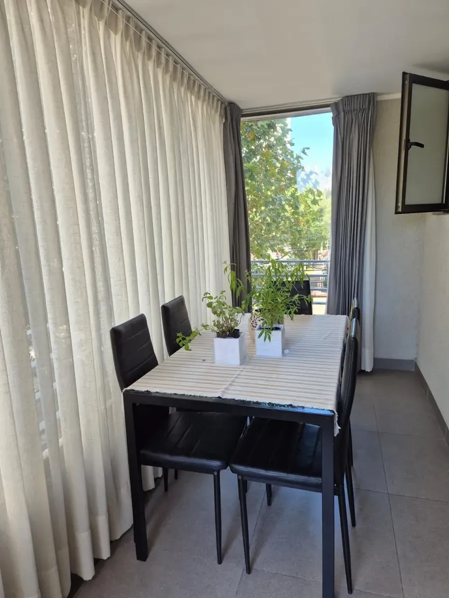Imagen 4 de 9 de En Venta! Amplio Departamento De 2d + 2b