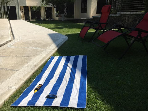 Se Renta Casa Amplia, Amueblada, En Condominio Con Alberca, 3 Recamaras, Jardin, Jacuzzi, Estacionamiento En Burgos, Cuernavaca. Urge.