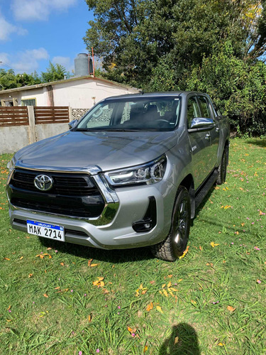 Toyota Hilux 2.7 D.cab. Srv 4x4