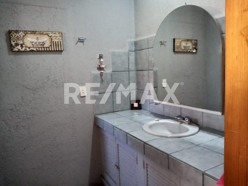 Casa En Avenida De La Rica En Villas Del Meson