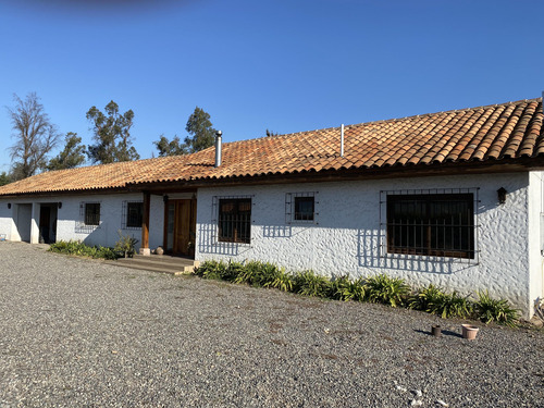 Segura E Impecable Casa En Parcelación Camino Loreto