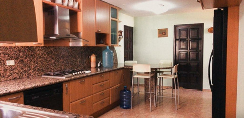 Imagen 6 de 10 de Casa. Venta. Cumbres De Curumo. Riv La Boyera N 4149