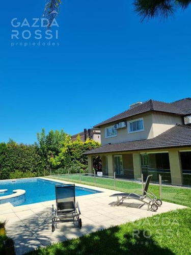 Imagen 17 de 20 de Excelente Chalet De 6 Ambientes Con Piscina En Country El Lauquen, Canning.