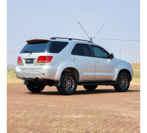 Toyota Hilux SW4 3.0 SRV 4X4 16V TURBO INTERCOOLER DIESEL 4P AUTOMÁTICO