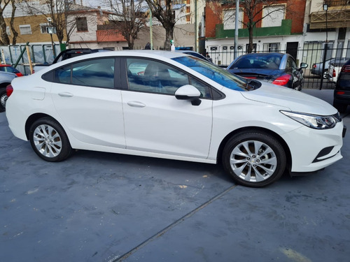 Imagen 7 de 15 de Chevolet Cruze Ls 1.4 Turbo 2018