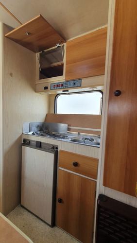 Imagen 9 de 14 de Motorhome, Ford Transit - Cómoda Y Muy Buen Estado!
