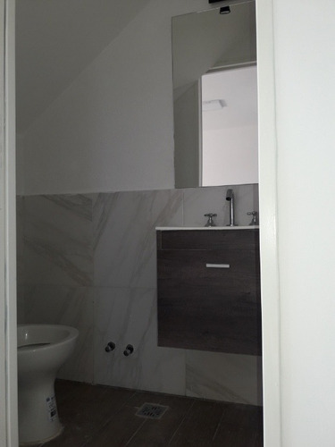 Imagen 12 de 14 de Departamento En Venta En Remedios De Escalada Oeste