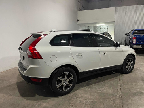 Imagen 9 de 16 de Volvo Xc60 2012 3.0 T6 Awd High 304cv