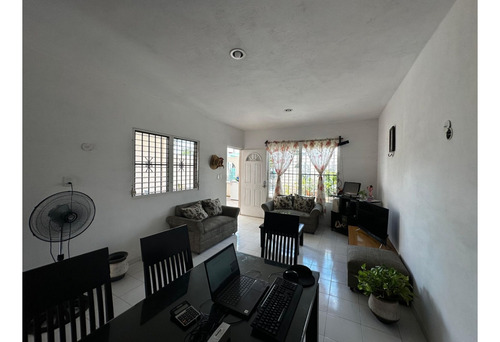 Casa De Una Planta En Venta, Dentro La Ciudad, Mérida,204