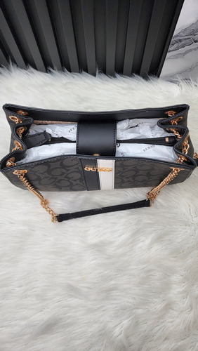 Bolsa Guess Jg970806 Nueva 100 % Original Con Etiqueta Negro Estampado Oro Negro