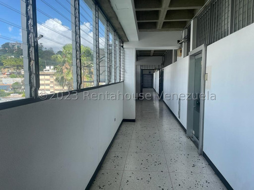 Local Deposito Con Oficina En Alquiler En La Trinidad Al Lado De Farmatodo Excelente Ubicacion En Edificio Industrial Con Ascensor De Carga Y Puesto De Estacionamiento Ideal Distribuidora 24-15240