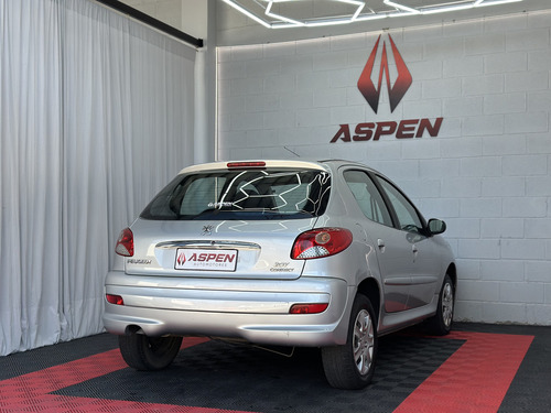 Peugeot 207 Compact 1.4 5p Xractive