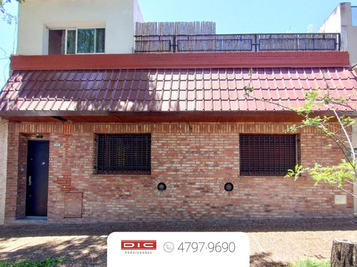 Casa 3 Dormitorios Venta - Florida Mitre/este