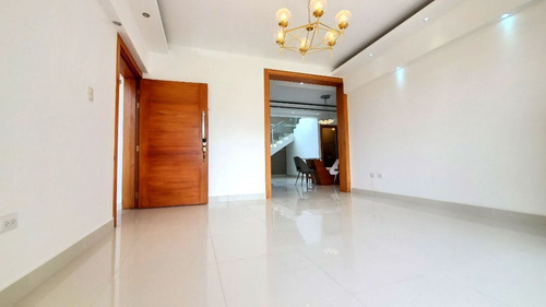 Penthouse En Venta En Urbanización La Caperuza, San Francisco De Macoris