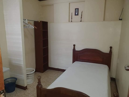 Habitación En Yoses Sur