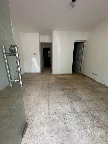 Local Comercial En Venta En La Zona Universitaria, Distrito Nacional