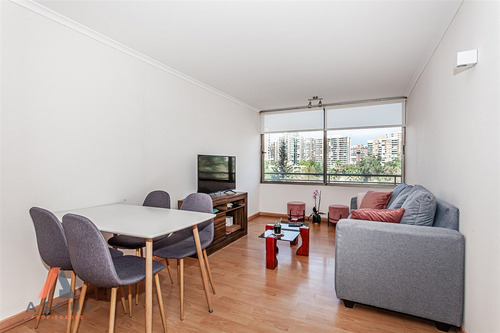 Departamento En Venta De 2 Dorm. En Las Condes