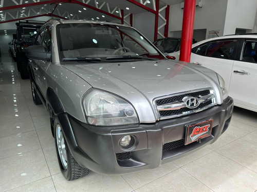 Imagen 3 de 13 de Hyundai Tucson Gl
