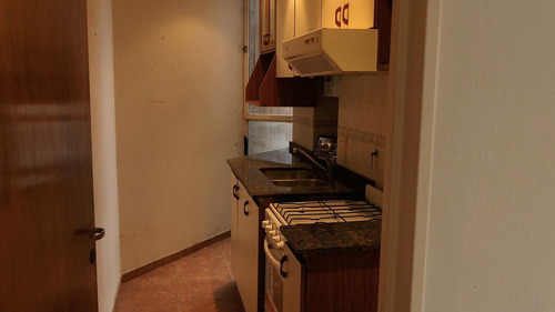 Departamento En Venta De 2 Dormitorios Al Frente Del Paseo Buen Pastor En Barrio Nueva Córdoba.