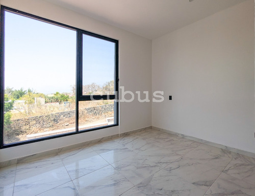 Casa Con Alberca En Venta En Fraccionamiento En Oaxtepec, Morelos