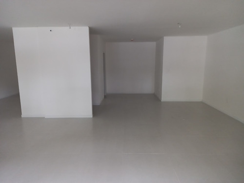 Imagen 9 de 12 de Venta Local Para Oficinas O Consultorios Pocitos Nuevo C/ 5 Garajes A Estrenar