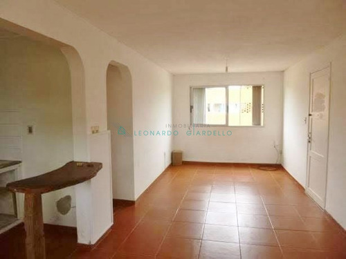 Imagen 1 de 9 de Carmelo - Vivienda Inve
