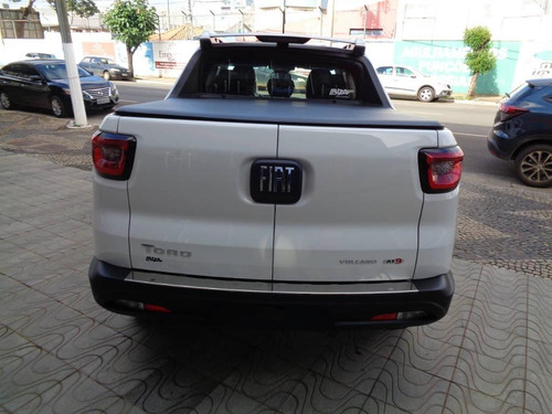 Imagem 2 de 15 de Fiat Toro Cd 2.0 Volcano Aut.