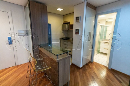 Imagem 3 de 15 de Flat Em Moema Reformado E Finamente Decorado - Sf36463