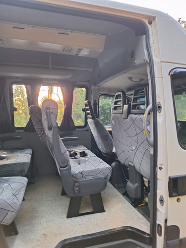Iveco Daily 45s17 Minibus 16 Lugares