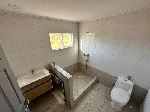 Se Vende Amplia Casa Nueva En Condominio Los Maquis Curacaví