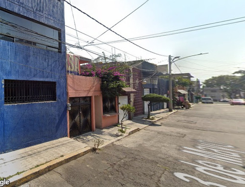 Casa En Venta En, 3 De Mayo Numero 39, San Juan Xalapa. Iztapalapa. Cdmx. Ez15