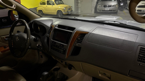 Toyota Hilux SW4 3.0 I Srv At C/cuero 4x4 (2009)