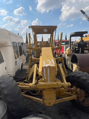 Imagen 2 de 9 de Motoconformadora Caterpillar 130g