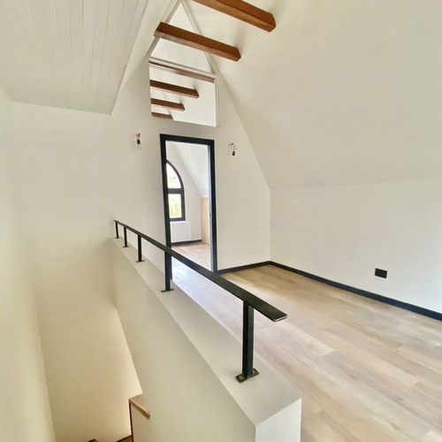 Casa En Venta De 4 Dorm. En Vitacura