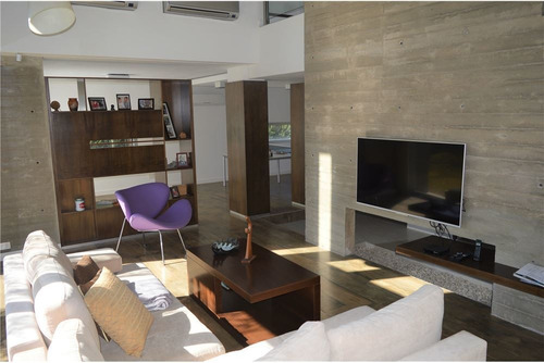 Venta Casa 5 Amb Con Pileta - Barrio Nuevo Quilmes